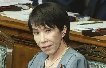 钟声:毒化中日关系必将自食恶果